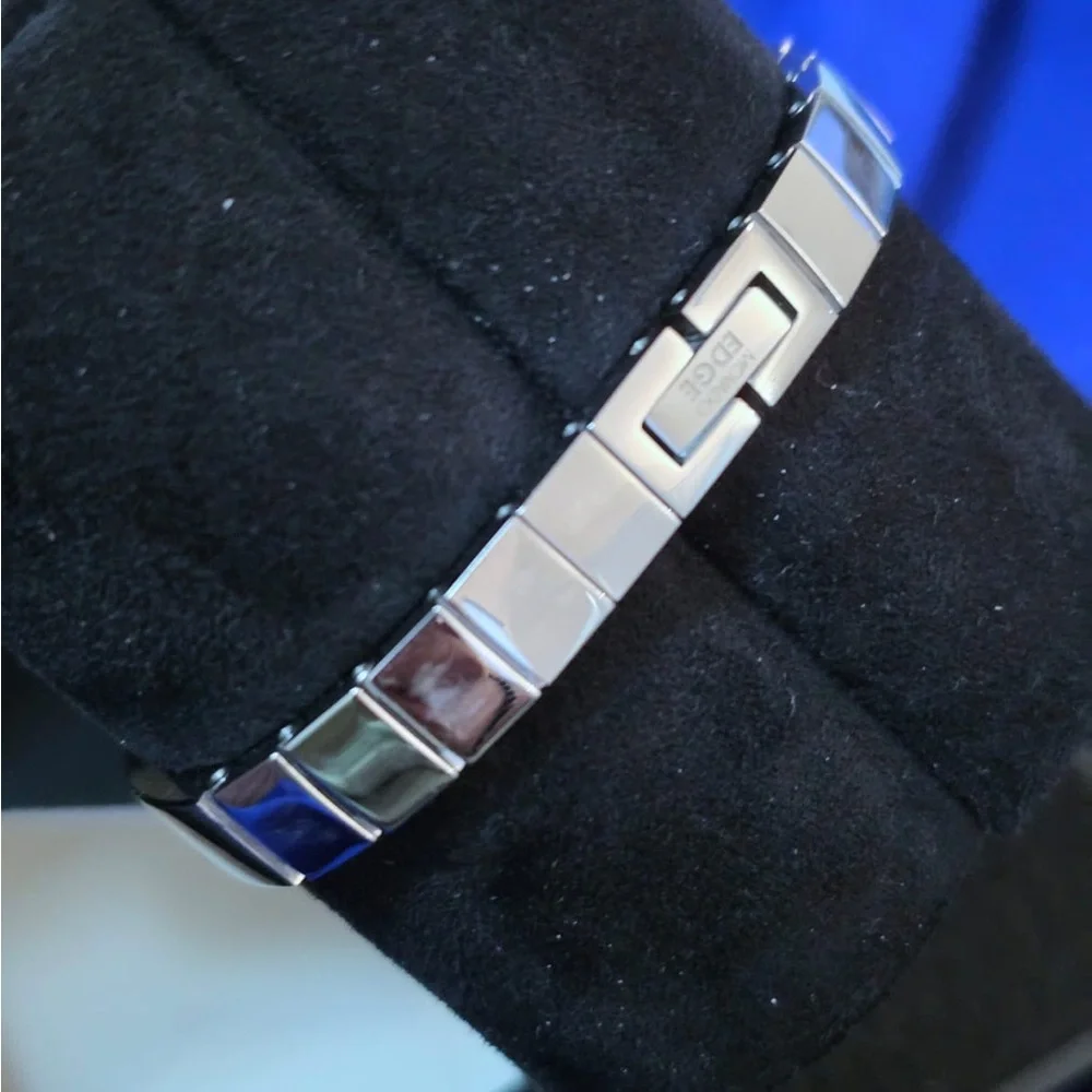 Movado Edge 28mm Swiss Made Women's Bracelet Watch Box and Papers